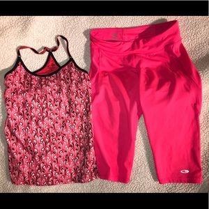 ****SOLD****Workout/ running Champion set size S/M
